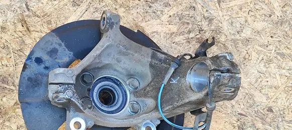Nissan Qashqai J12 Front wheel hub