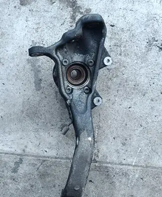 BMW X5 E70 Front wheel hub spindle knuckle 31216773783 6773783