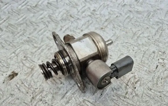 Seat Altea XL Fuel injection high pressure pump 06H127025G 0261520049