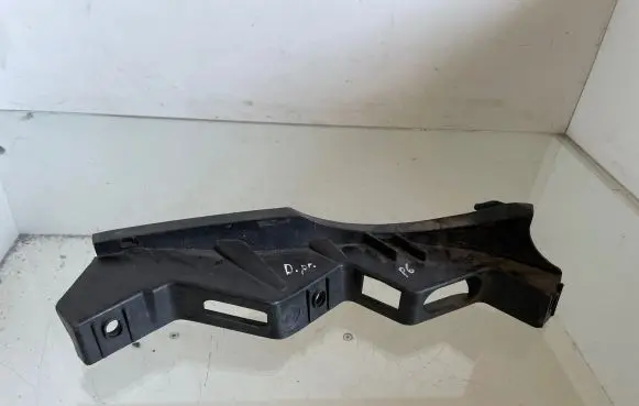 Volkswagen PASSAT B6 Front bumper mounting bracket 3C0807890