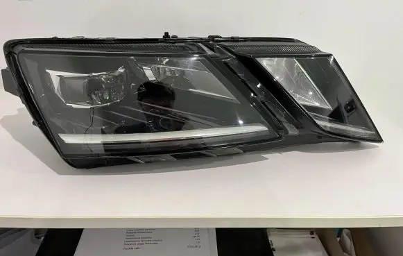 Skoda Octavia Mk3 (5E) Headlight/headlamp 5e1941016D