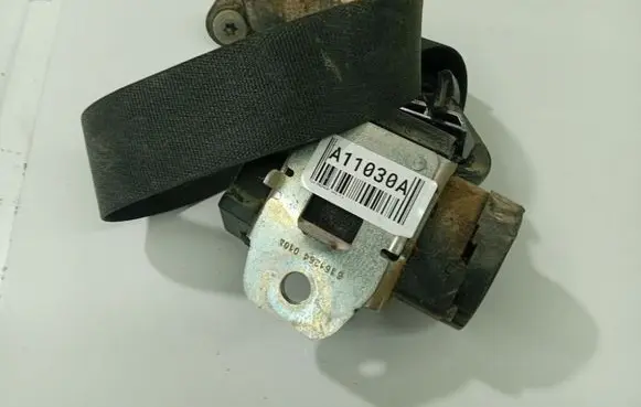 Fiat Freemont Rear seatbelt 