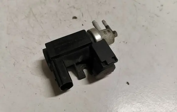 Audi A6 S6 C6 4F Turbo solenoid valve 8E0906627C