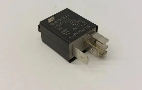Audi A4 S4 B8 8K Other relay 7M0951253C