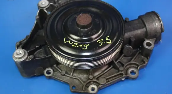Mercedes-Benz CLS C219 Electric auxiliary coolant/water pump