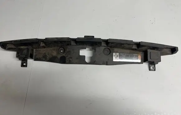 Ford Bronco Radiator trim M1PB17E778AC M1PB17E778A M1PB17E778