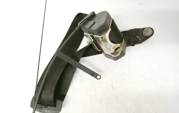 Nissan Primera Middle seatbelt (rear) 888448f800