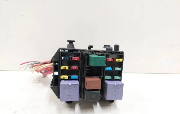 Renault Espace - Grand espace IV Fuse module 82997 AA313