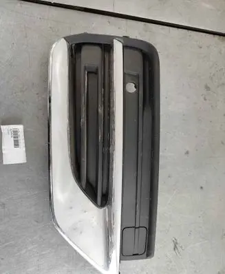 Volvo XC90 Front bumper lower grill 32345470 31663515