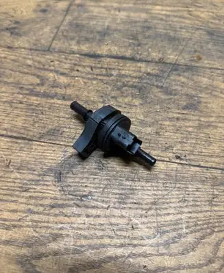 Vacuum valve