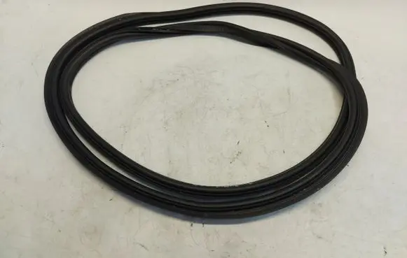 BMW 2 Active Tourer U06 Trunk rubber seal (body) 8494141
