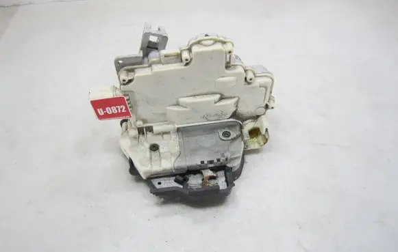 Audi A3 S3 8P Front door lock 4F1837015