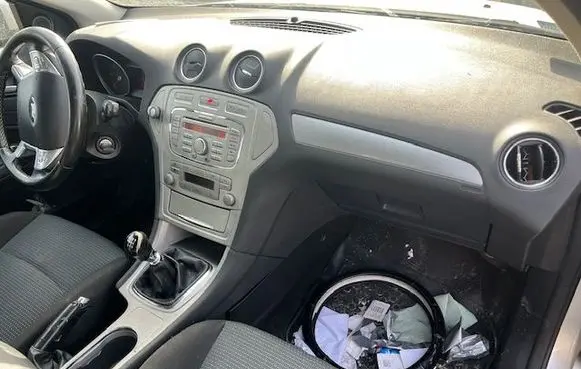 Ford Mondeo MK IV Dashboard 