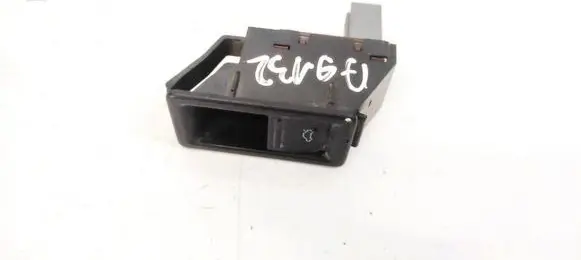Volkswagen Jetta V Tailgate opening switch 5C6035552C