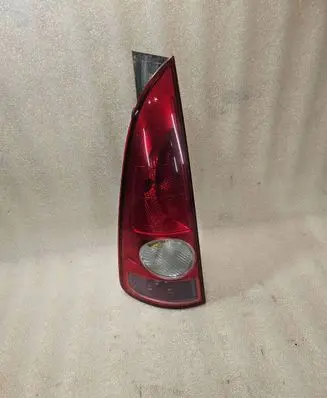 Renault Espace IV Rear/tail lights 8200027253