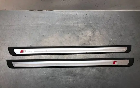 Audi A5 Front sill trim cover 8T0853374 8T0853373