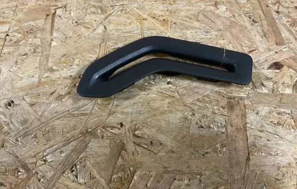 Volvo V50 Seat belt trim 31250173