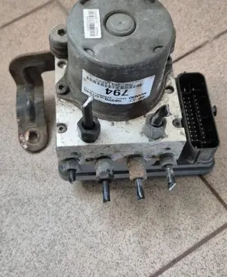 Hyundai Tucson TL ABS Pump 58920-D7940