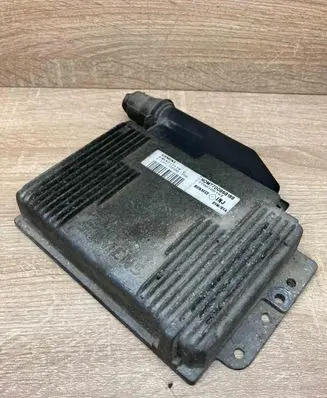 Renault Espace III Engine control unit/module ECU 7700105153 S113717119C WITHPLUG