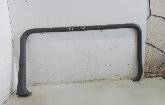 Hyundai H-100 Rear door glass trim molding