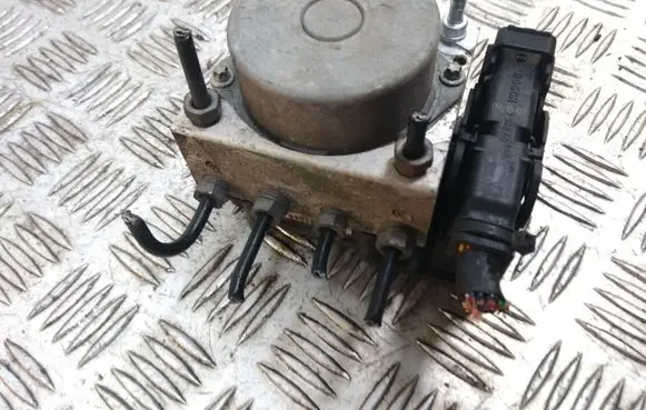 Nissan Note (E11) ABS Pump 0265800518 476609U100