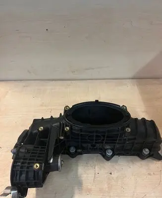 Mercedes-Benz E W212 Intake manifold A65109037