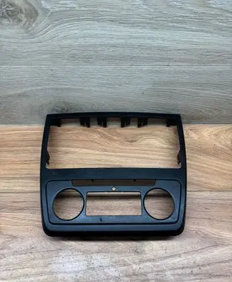 Skoda Yeti (5L) Radio/GPS head unit trim 5L0858069H