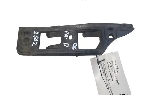 Volkswagen Golf V Front bumper mounting bracket