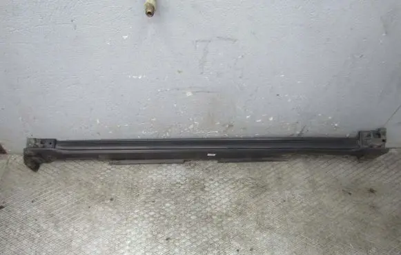 Mazda MX-30 Front sill (body part) 