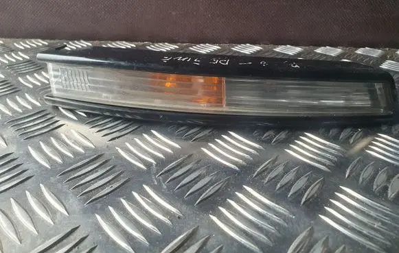 Volkswagen PASSAT B6 Front indicator light 3C0953042L