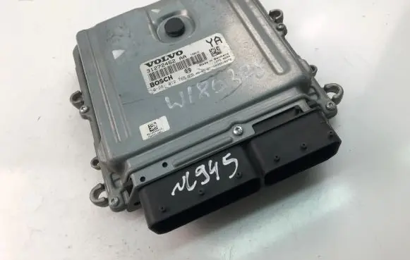 Volvo S80 Engine control unit/module ECU 31272462AA 0281012765