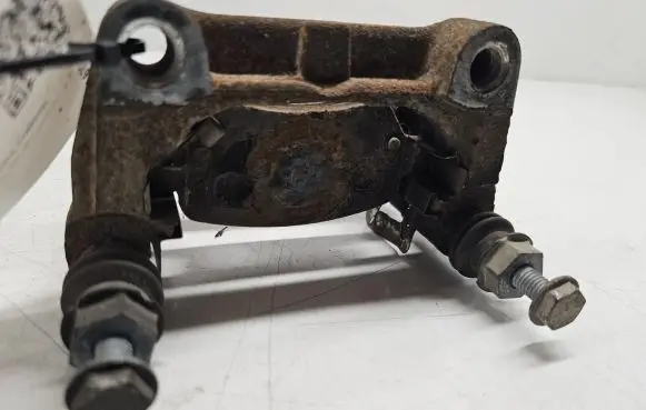 Opel Astra H Brake caliper pad carrier rear 
