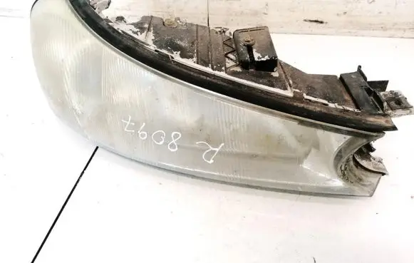 Ford Mondeo MK II Headlight/headlamp