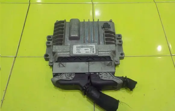 Opel Antara Engine control unit/module 25184894