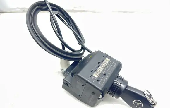 Mercedes-Benz CLK A209 C209 Ignition lock 2095450908