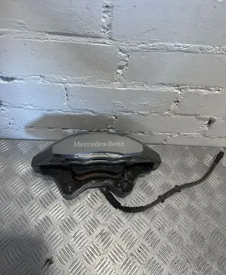 Mercedes-Benz S C217 Front brake caliper 20B40108001A