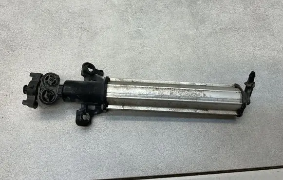 Ford Grand C-MAX Headlight washer spray nozzle 