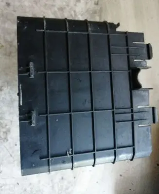 Audi A3 S3 A3 Sportback 8P Battery box tray 3C0915335