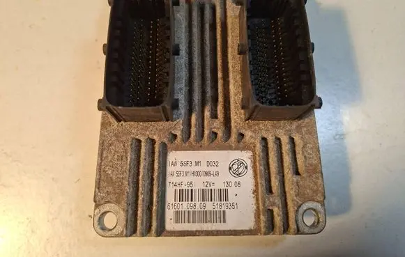 Fiat Grande Punto Engine control unit/module ECU IAW5SF3M1 51819351 HW300