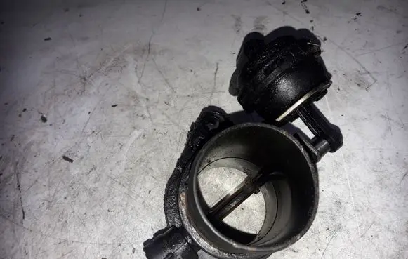 Volvo S40, V40 Engine shut-off valve 11232402