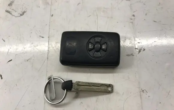 Toyota Auris 150 Ignition key/card 899040D030 6951552110