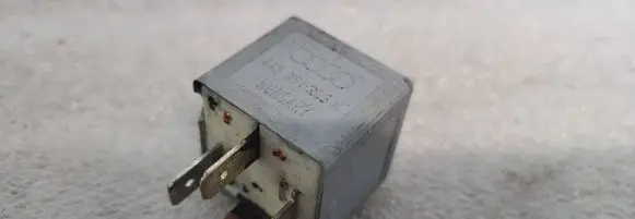 Audi A6 S6 C5 4B Other relay 443951253K