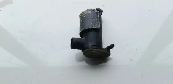 Ford Focus Windscreen/windshield washer pump 93BB17K624B
