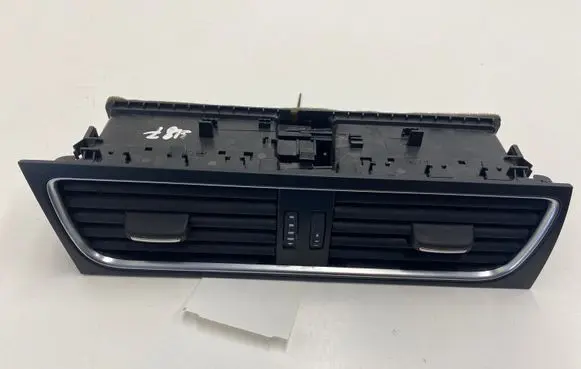 Audi A5 8T 8F Dash center air vent grill 8T1820951B
