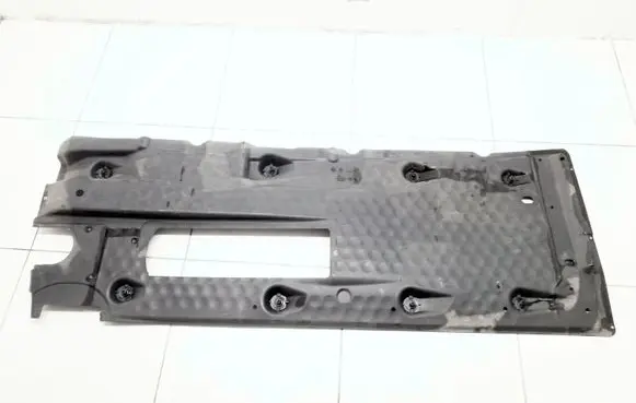 Volkswagen Touran I Engine splash shield/under tray 1K0825212L