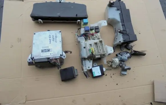 BMW 3 E90 E91 Engine control unit/module ECU