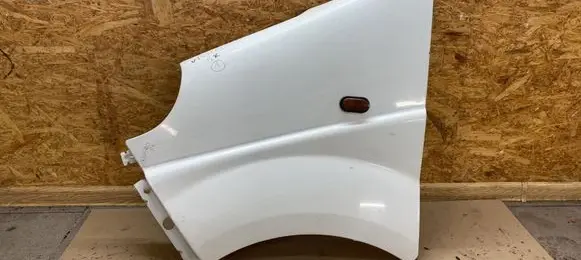 Opel Vivaro Fender