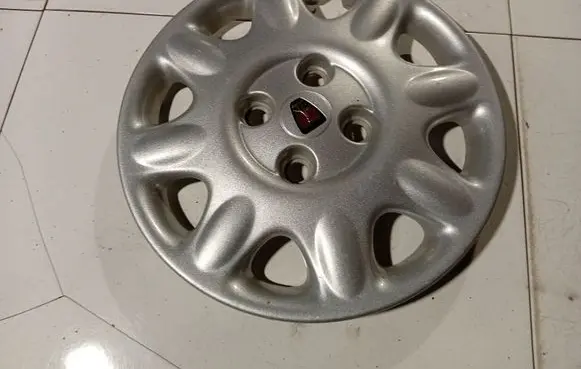 Rover 620 R15 wheel hub/cap/trim 