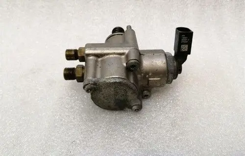 Audi A5 8T 8F Mechanical fuel pump 079127026F