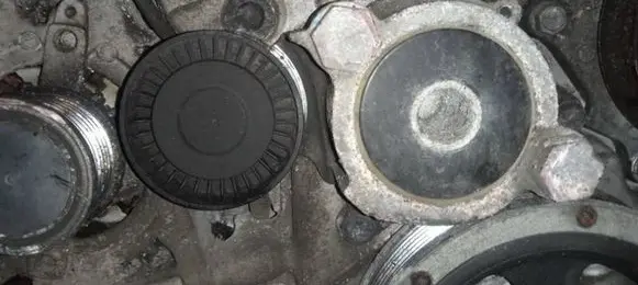 Toyota Verso Generator/alternator belt tensioner 166200R010